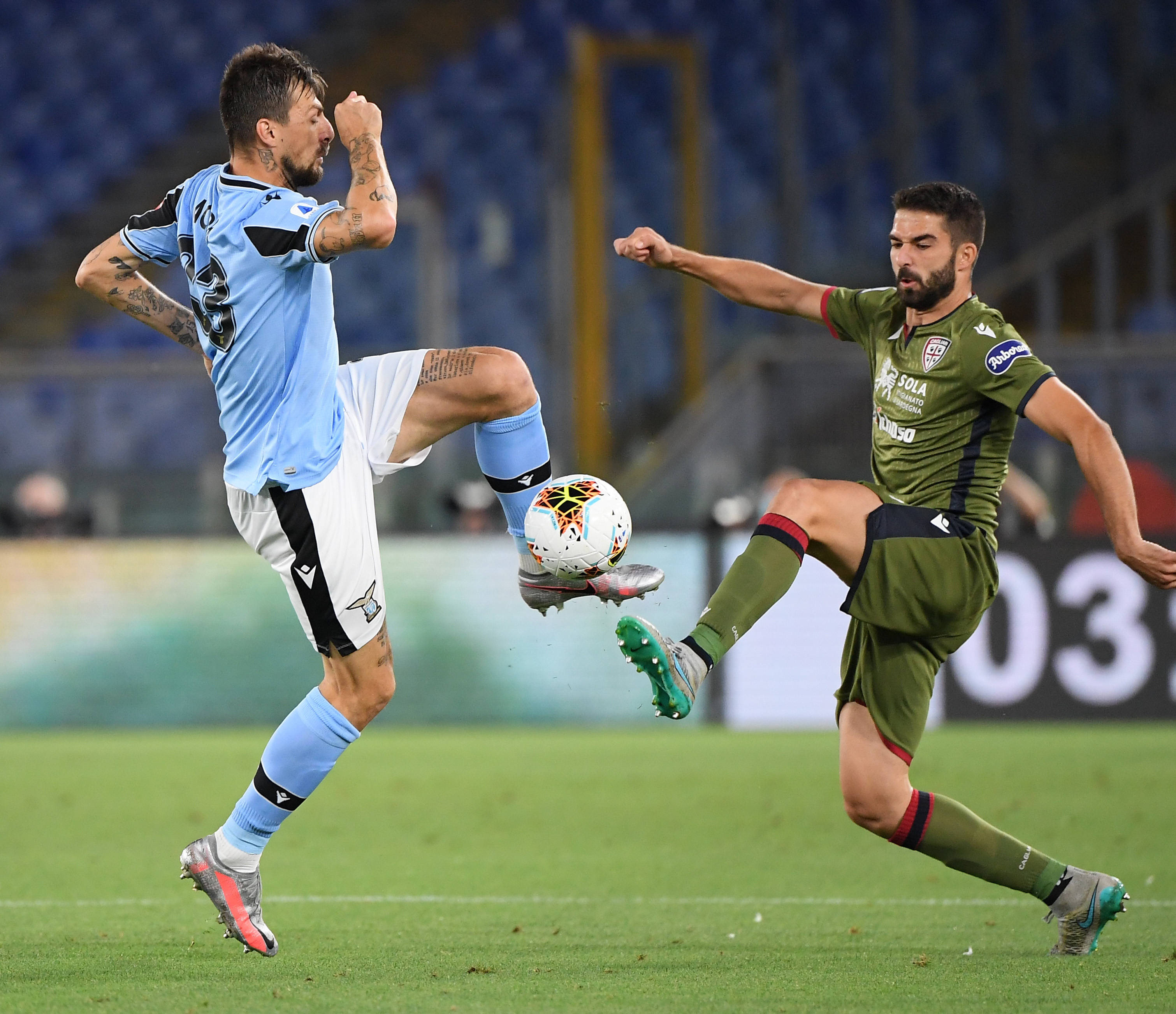 篮板劣势明 篮板劣势明