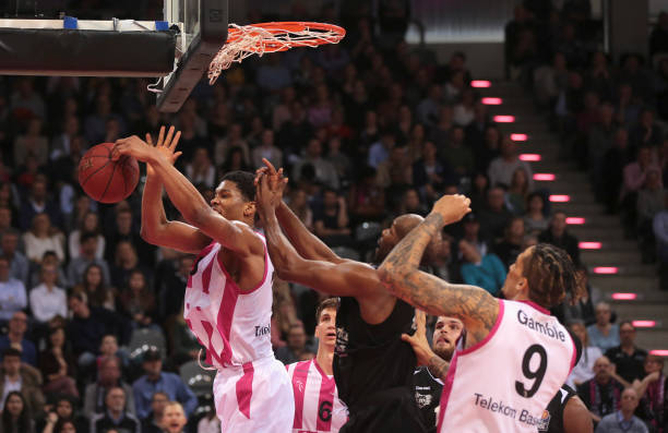 场调度将球 场调度将球